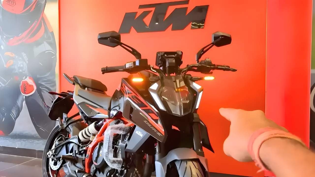 KTM 390 Duke 2026 Debuts with 398cc Engine and 25-30 km/l Mileage in India